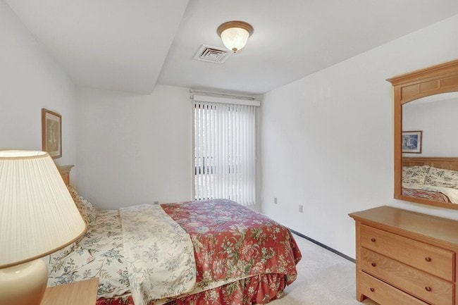 Photo - 300 Building