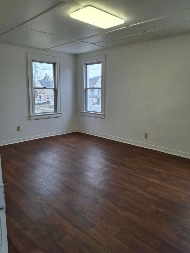 Photo - 246 Lynwood Ave Unit B Upper