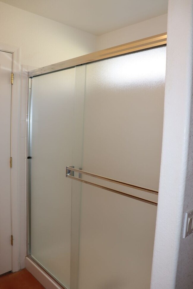 Photo - East Side 3 Bed 2 Bath Energy Efficient Pulte Home