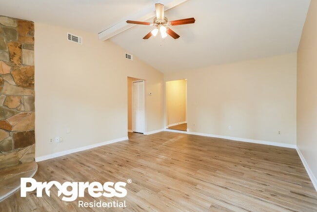 Photo - 2911 Justin Ct