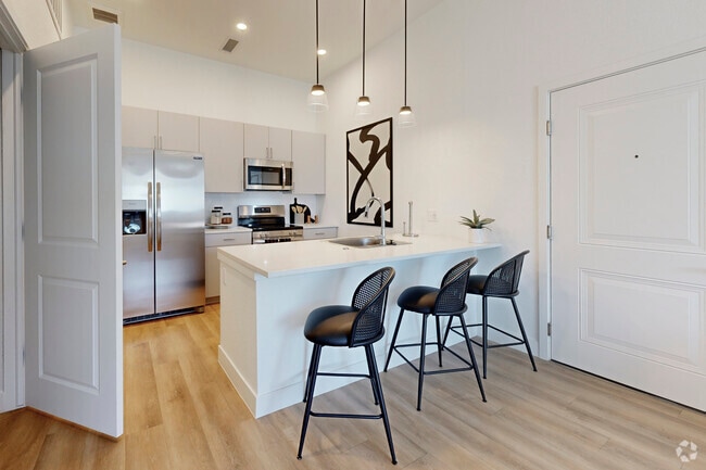 1BR, 1BA - 665SF - Kitchen