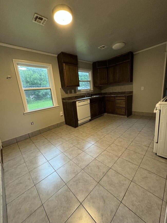 Photo - 6245 E Marshall St