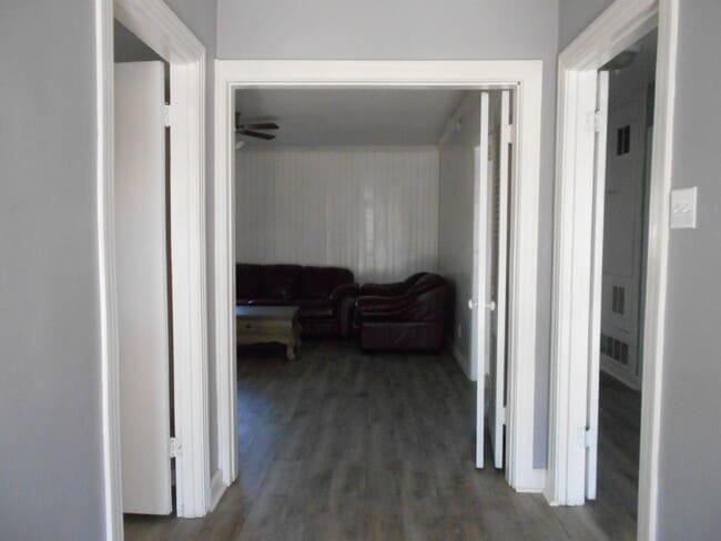 Photo - 2614 31st St