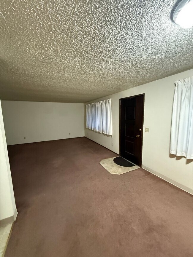 Photo - Mason- E 8th Street Unidad 2107 E 8th Street