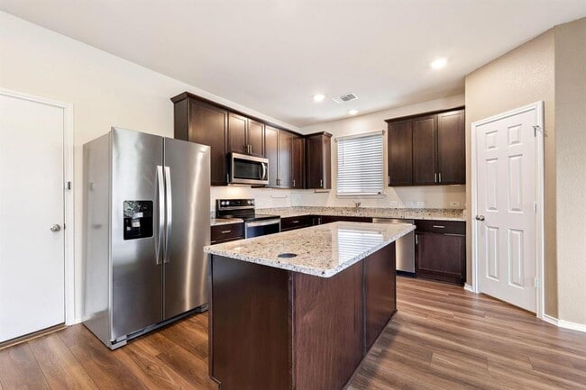 Photo - 217 Innisfree Rd