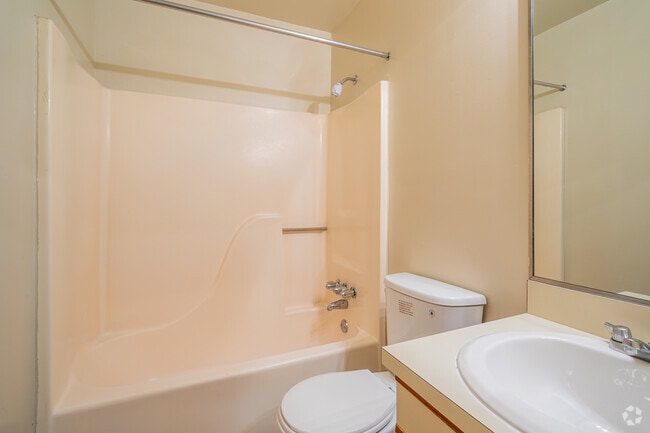 2BR, 1.5BA