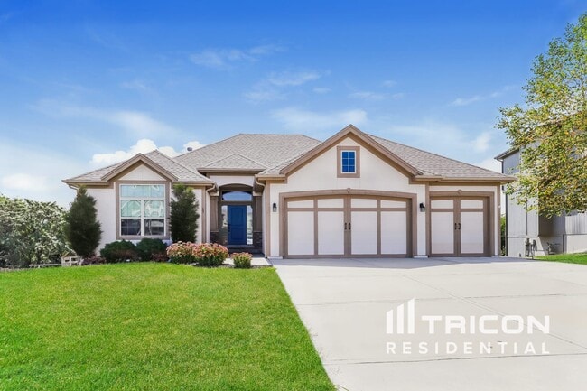 Building Photo - 7211 NE 116th Pl