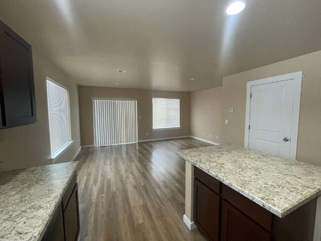 Building Photo - 4022 Sunstone St Unit D