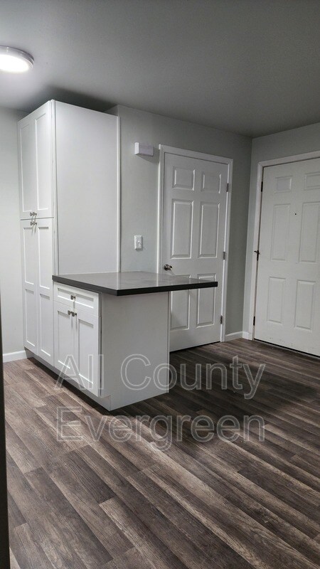 Photo - 308 Park Ave Unit ** Newly Renovated**