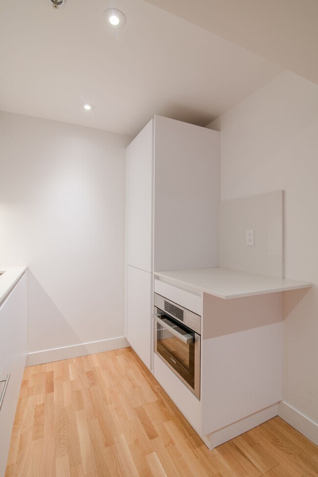 Photo - 25 Av des Pins O Unité 104