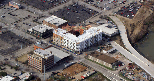 Building Photo - Ely at the Ballpark Rental