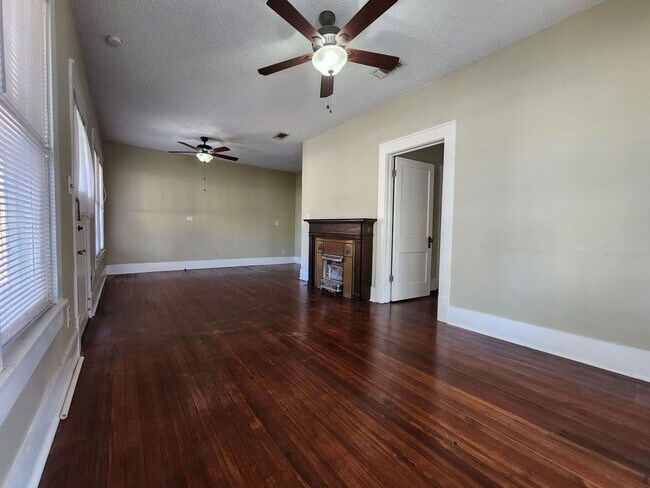 Photo - Santa Rita 2 bedroom 1 bath Home COMING SOON!