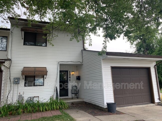 Photo - 1341 Stewart St