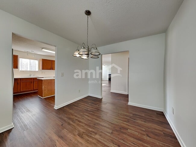 Photo - 1066 Bridgend Dr