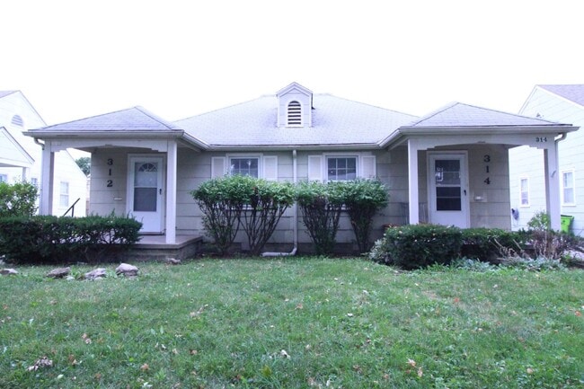 October FREE On This Fully Renovated 1 Bed... - October FREE On This Fully Renovated 1 Bed...