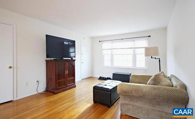 Photo - 163 Hessian Hills Way Unidad 2