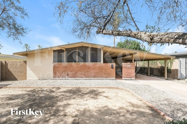 Building Photo - 4144 E Almeria Rd