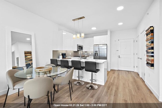 Building Photo - 5711 John F. Kennedy Blvd Unit 228