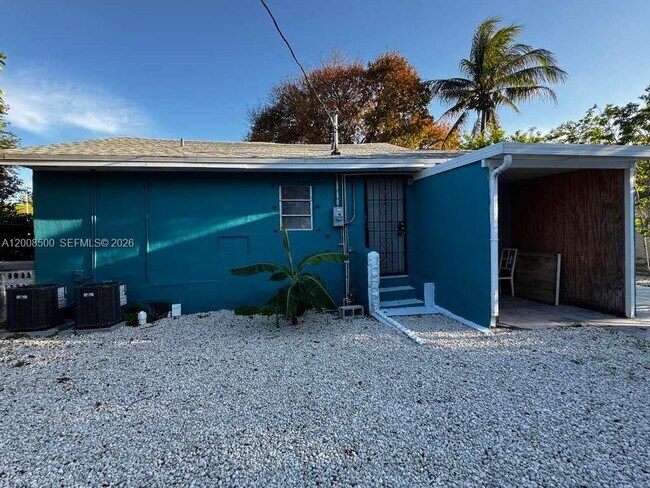 Photo - 1121 NW 40th St Unit 1