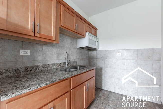 Photo - 2712 N Milwaukee Ave Unit 214