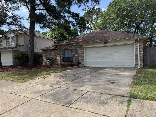 Photo - 16419 Salinas Ln