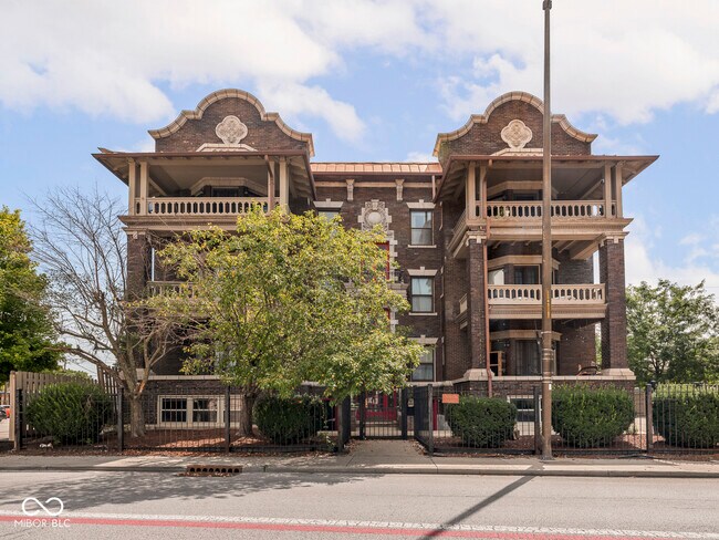 Photo - 2161 N Meridian St Unit 4