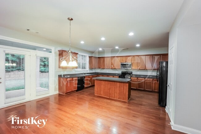 Photo - 100 Algerine Ct