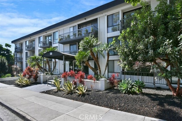 Photo - 1351 N Crescent Heights Blvd Unit 114