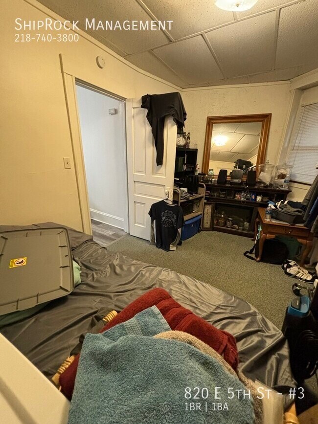 Photo - 820 E 5th St Unidad #3