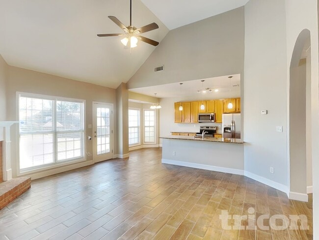 Photo - 903 Ember Ct