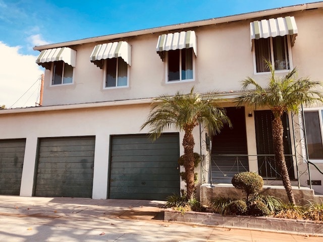 Building Photo - 112 S Chevy Chase Dr Unit 112