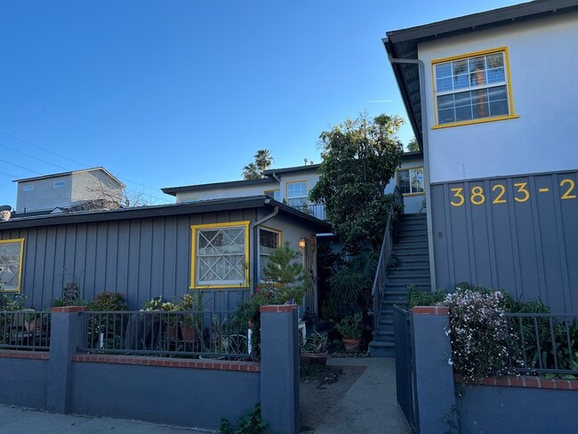 Photo - 3829 Wade St Unidad 3829