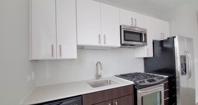 Photo - 814 W Adams St Unit 818