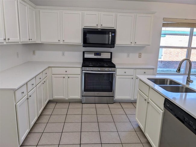 Photo - 600 McCarthur Dr