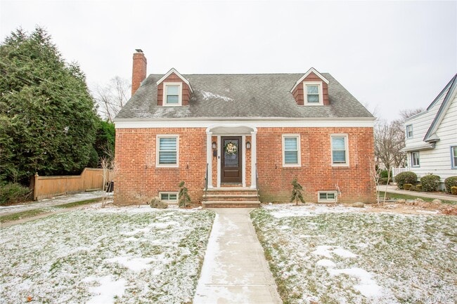 Photo - 66 Denton Ave Unit 2nd Floor