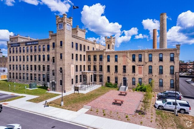The William - The Williams Rental