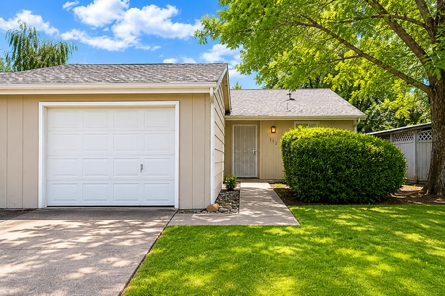 Photo - 373 Whitesell Ct NE Unit 373