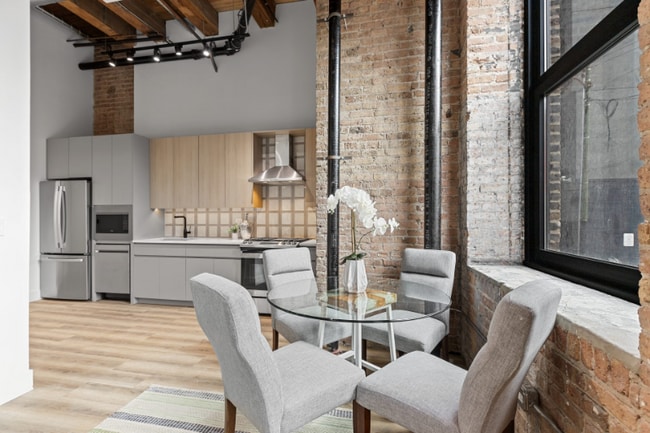 Photo - 150 W Ohio St