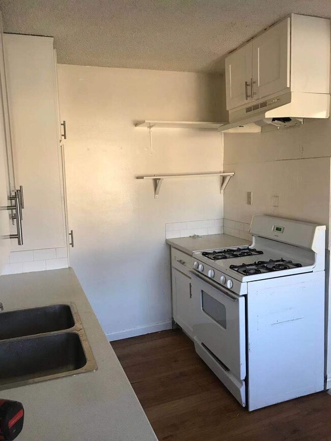 Building Photo - 7722 Chapman Ave Unit 7722-3 Rental
