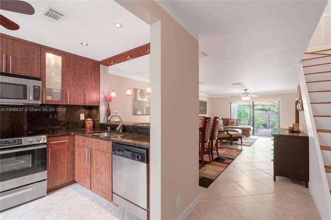 Photo - 3024 S Oakland Forest Dr Unit 3101