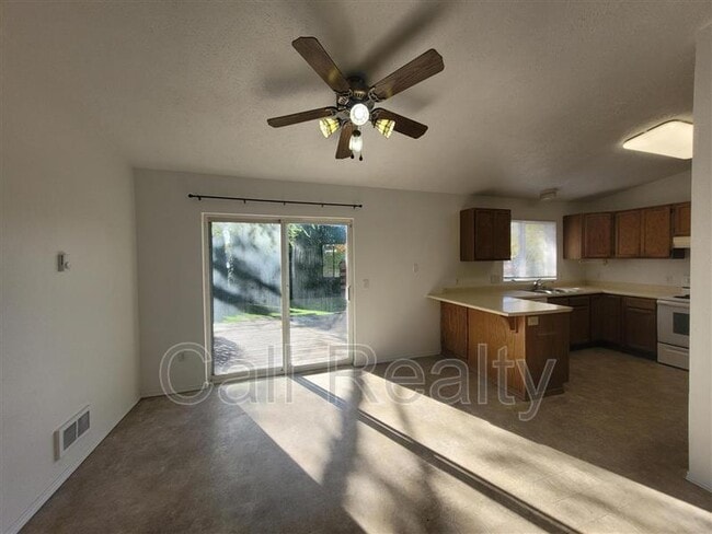 Photo - 10714 E Augusta Ave