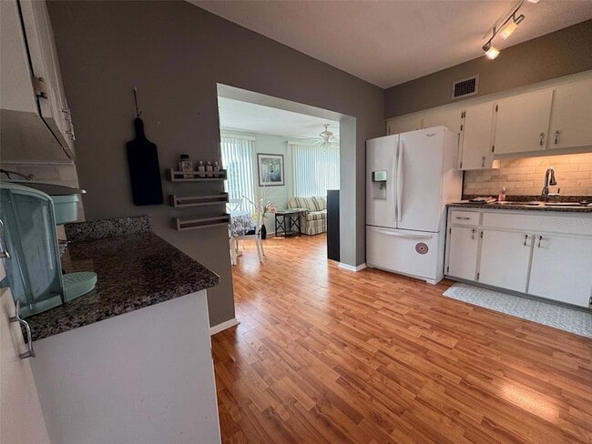 Photo - 2040 World Pkwy Blvd Unit 34