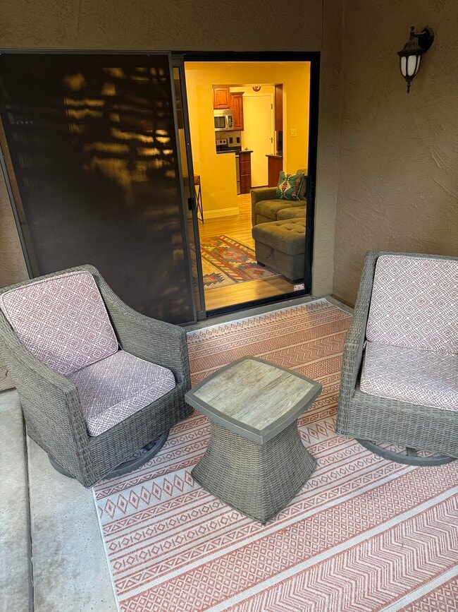 Building Photo - 5122 E Shea Blvd Unit Scottsdale