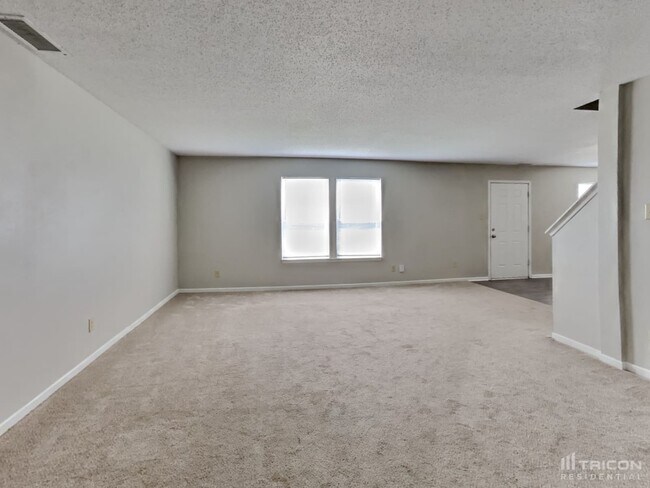 Photo - 59 Frostwood Ln