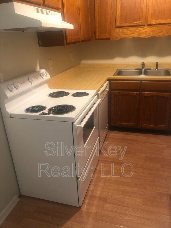 Photo - 311 Sunset Dr Unit 8