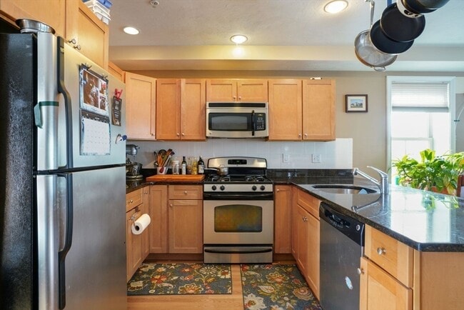 Photo - 32 Parker St