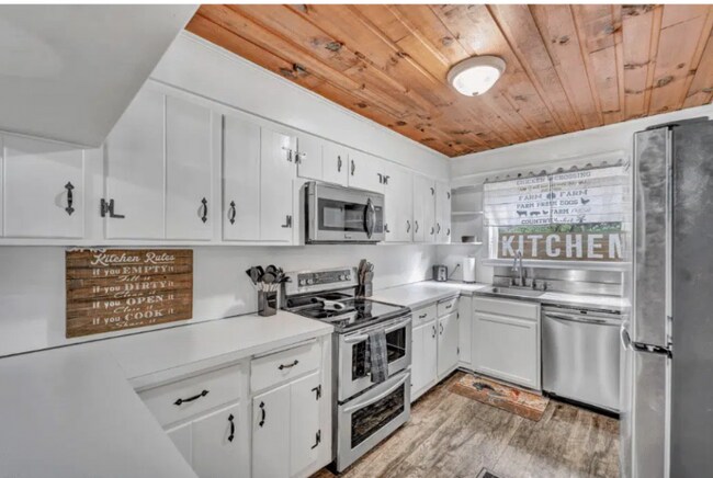 Photo - 8521 Old Stage Rd