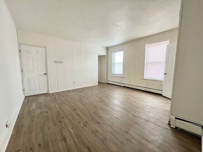 Photo - 300 Grove Street (NT) Unit 1