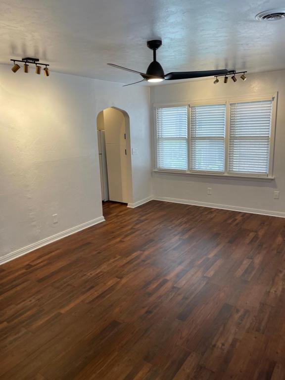 Photo - 2515 N Harvey Ave