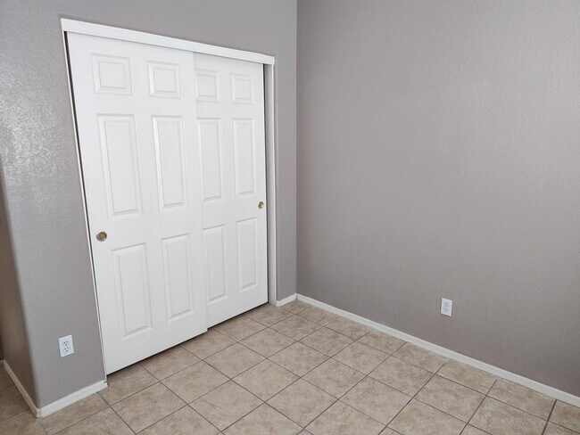 Photo - 44098 Granite Dr